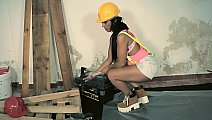 Hardhat hottie